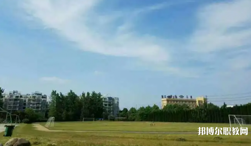 盧氏工業(yè)中等專業(yè)學(xué)校怎么樣、好不好