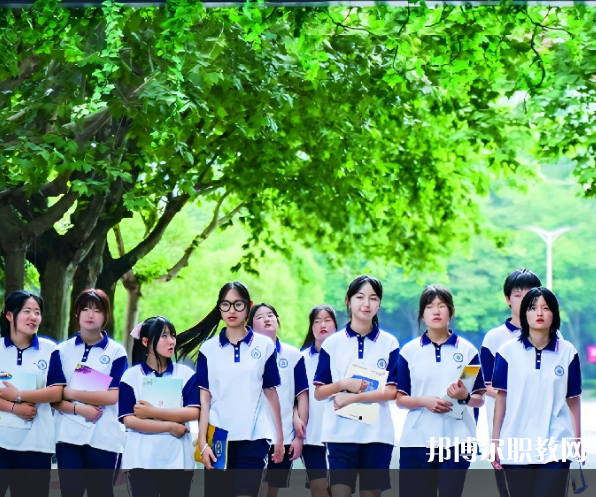 重慶2024年讀中專學(xué)?？刹豢梢钥即髮W(xué)