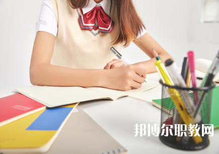 新疆喀什地區(qū)衛(wèi)生學(xué)校有哪些招生專(zhuān)業(yè)（2023年）