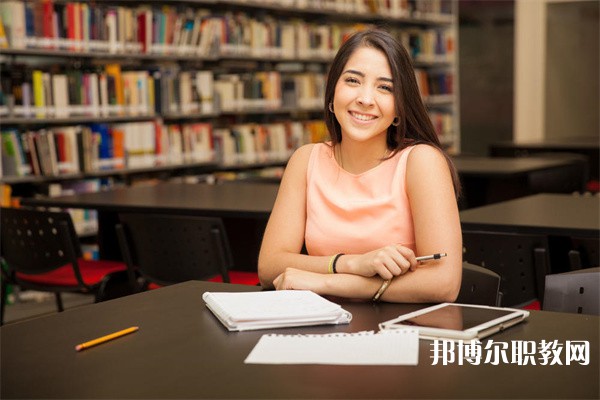 廣東哪里的中專學校能讀國際經濟與貿易專業(yè)