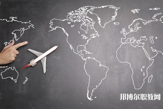 廣西哪里的中職學(xué)校能讀計(jì)算機(jī)平面設(shè)計(jì)(貝雕、角雕等民族工藝)專業(yè)