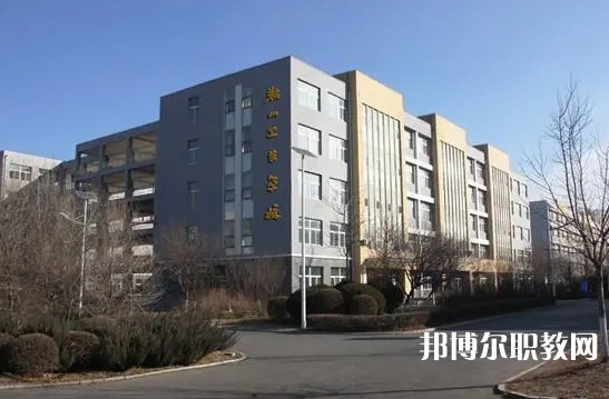 2024鞍山衛(wèi)生學(xué)校招生計劃 招生人數(shù)是多少(附要求、條件、對象)