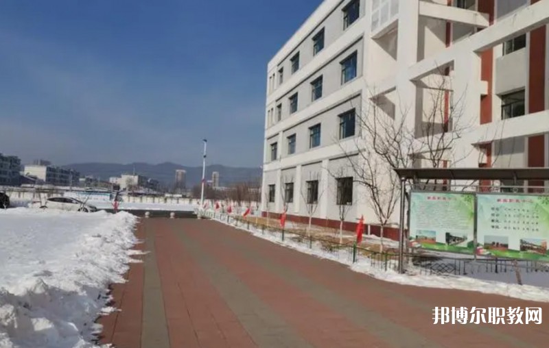 2024新賓縣中等職業(yè)技術(shù)專業(yè)學(xué)校招生計(jì)劃 招生人數(shù)是多少(附要求、條件、對(duì)象)