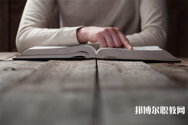 貴州哪里的職業(yè)中學(xué)能讀客戶信息服務(wù)專(zhuān)業(yè)