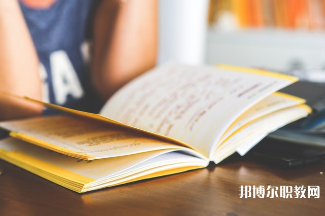 貴州哪里的中專學校能讀美術專業(yè)