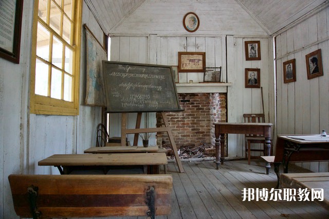 貴州哪里的職業(yè)學(xué)校能讀新能源汽車(chē)維修專(zhuān)業(yè)