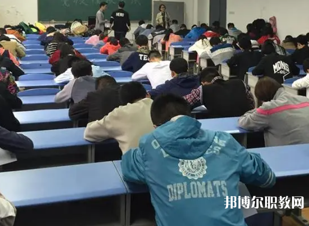 2025運城中專學(xué)校最新排名前三名單